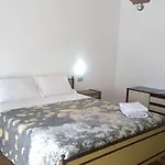 ベッド・アンド・ブレックファスト Casa Luciano Centro 4*